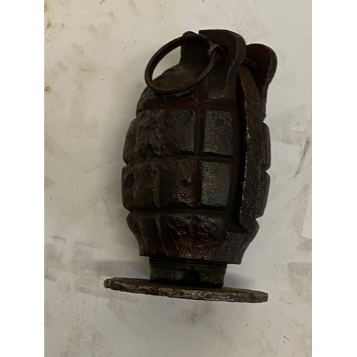 1573 - A British WW2 No.36 Mills Rifle Grenade. The grenade base is 
dated 11/17. UK sales only. ML513