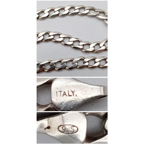 1295 - A Parcel of 5 Vintage 925 Silver Bracelets.
A variety of designs, styles and sizes.
Total Weight: 38... 