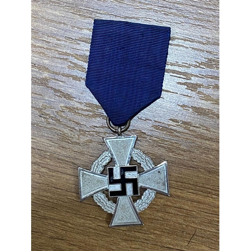 1750 - A WW2 Nazi 25 Year Faithful Service Award with Ribbon. ML539