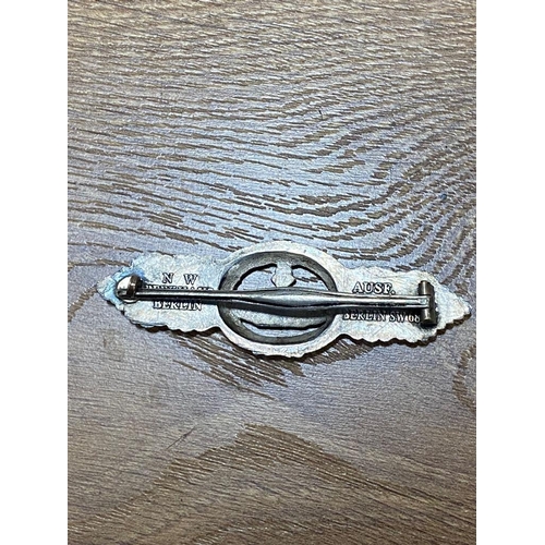 632 - A WW2 German Third Reich U-Boat Combat Front Clasp with Back Pin - Makers mark N.W. Peekhaus Berlin ... 