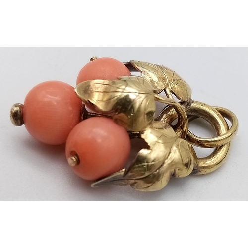 352 - An Antique 18K Yellow Gold and Red Coral Jewellery Set. Includes a floral pendant - 3cm, a pair of s... 