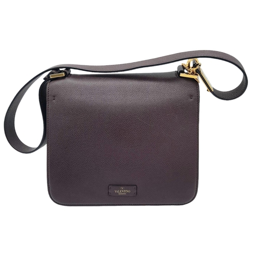 1194 - A Valentino Garavani VSLING shoulder Bag in Soft Burgundy Calfskin. Nappa Leather Interior With Cent... 