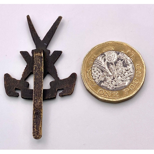 1607 - WW2 British “V” Force Special Forces Cap Badge.