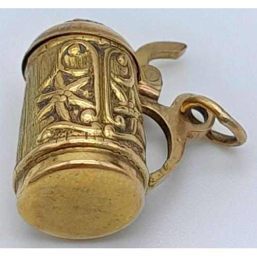 1016 - A 9K YELLOW GOLD VINTAGE TANKARD WITH LID PENDANT/CHARM - WHICH OPENS!  2.1G