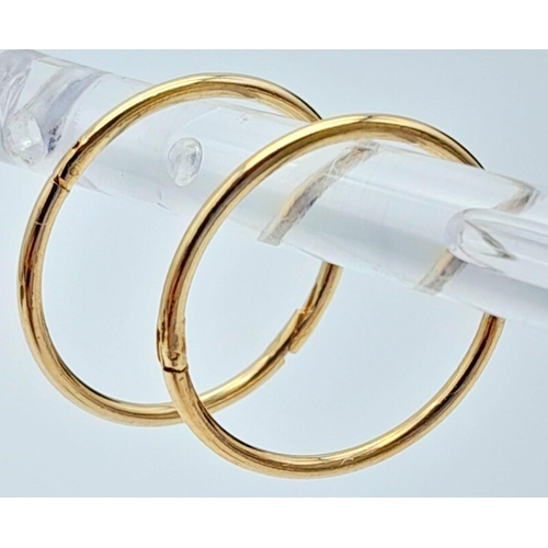 1287 - A 9K YELLOW GOLD MINI HOOP SLEEPER EARRINGS 0.8G
ref: SC 4033