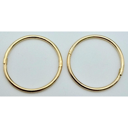 1287 - A 9K YELLOW GOLD MINI HOOP SLEEPER EARRINGS 0.8G
ref: SC 4033