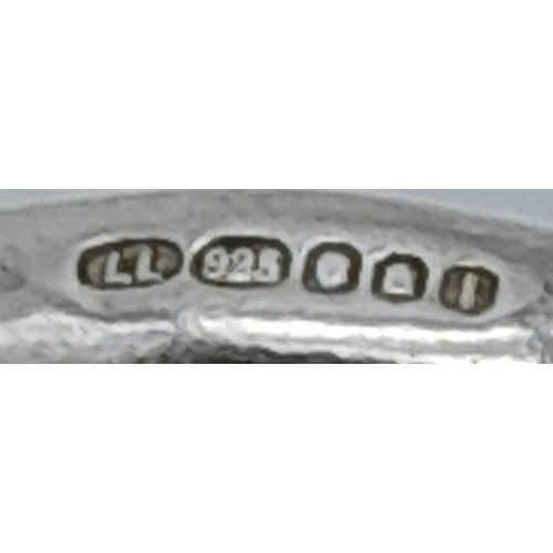 1407 - 3 X GENUINE LINKS OF LONDON STERLING SILVER CHARMS HEEL, HEART & INITIAL S. Total weight:  7.5G
ref:... 