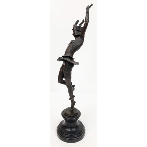 604 - A stunning Gustav Schmidt-Cassel Bronze Dancer Statue.
Wonderful height (54cm) and movement. This el... 