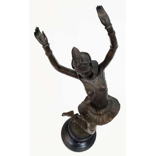 604 - A stunning Gustav Schmidt-Cassel Bronze Dancer Statue.
Wonderful height (54cm) and movement. This el... 