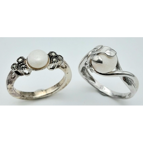 836 - Two vintage, sterling silver rings with white stones. Size: P & Q, total weight: 8.1 g.