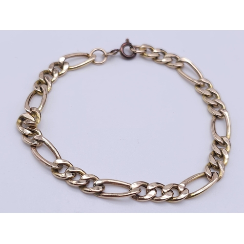 170 - AN 18cms 9K GOLD FIGARO LINK BRACELET .  4.3gms  (has had a replacement catch)