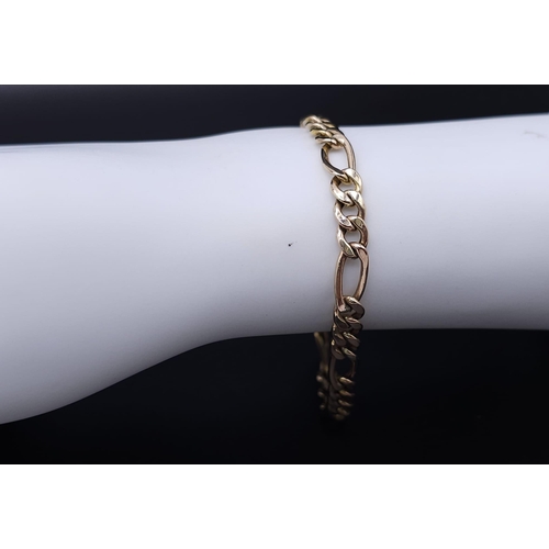 170 - AN 18cms 9K GOLD FIGARO LINK BRACELET .  4.3gms  (has had a replacement catch)