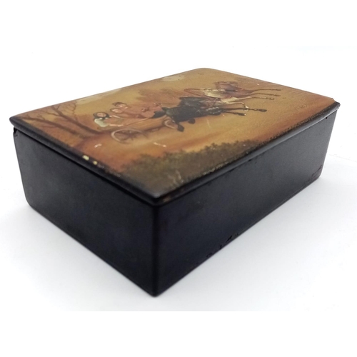 586 - An Antique Russian Hand Painted Troika Wooden Trinket Box.
12.5x8.5x4.3cm.