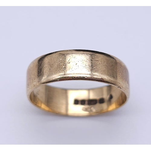 720 - A 9K GOLD BAND RING .  3.1gms   size P