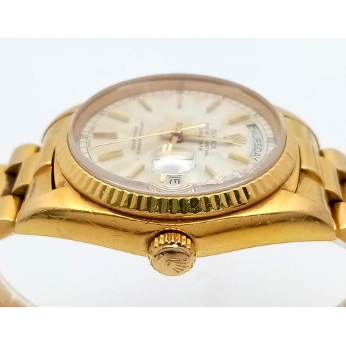 15 - AN 18K GOLD ROLEX OYSTER PERPETUAL DAY-DATE WITH SOLID 18K GOLD STRAP , WHITE DIAL AND AUTOMATIC MOV... 