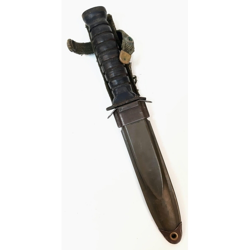 207 - WW2 US Paratroopers M3 Fighting Knife Dated 1943. Makers name on the cross guard, flaming bomb stamp... 