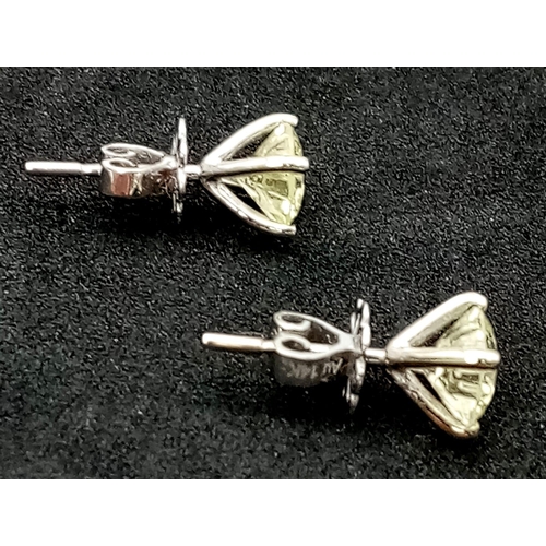 477 - A FABULOUS PAIR OF PLATINUM CLAW SET DIAMOND STUD EARRINGS WITH OVER 1ct OF QUALITY SPARKLING DIAMON... 