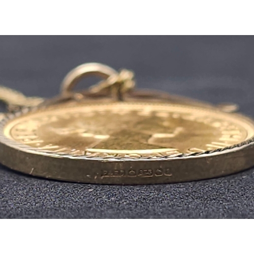 51 - A 1958 GOLD SOVEREIGN IN A 9K GOLD SETTING AND ON A 50cm GOLD CHAIN .    14.11gms