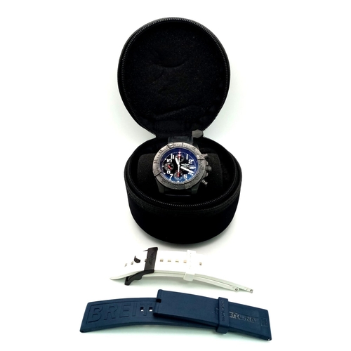 57 - A Breitling Limited Edition (740/2000) Automatic Chronograph Gents Watch. Black rubber strap. Stainl... 