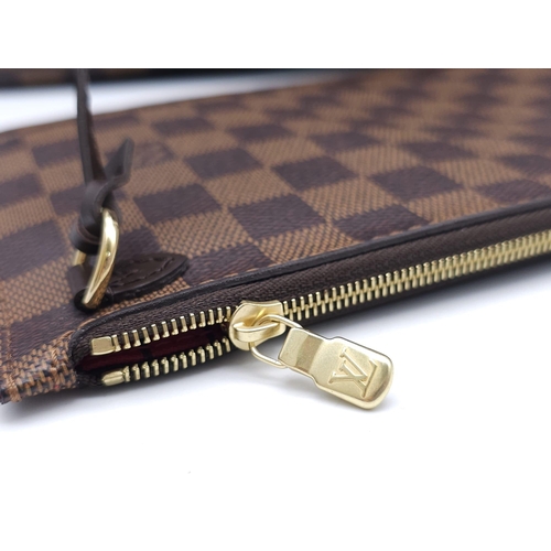 101 - Louis Vuitton Neverfull Tote Bag with matching Pouch.
Both items are in the chequered LV pattern, wi... 