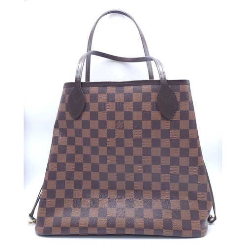 101 - Louis Vuitton Neverfull Tote Bag with matching Pouch.
Both items are in the chequered LV pattern, wi... 