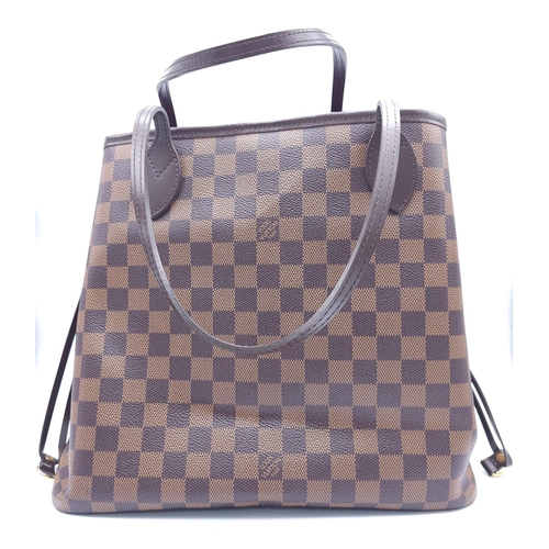 101 - Louis Vuitton Neverfull Tote Bag with matching Pouch.
Both items are in the chequered LV pattern, wi... 