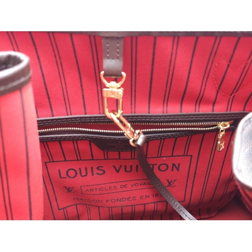 101 - Louis Vuitton Neverfull Tote Bag with matching Pouch.
Both items are in the chequered LV pattern, wi... 