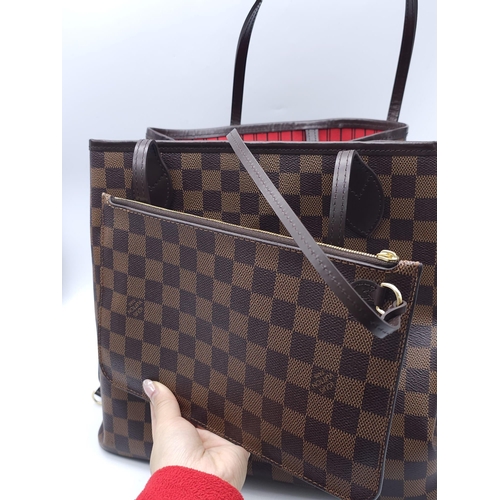 101 - Louis Vuitton Neverfull Tote Bag with matching Pouch.
Both items are in the chequered LV pattern, wi... 