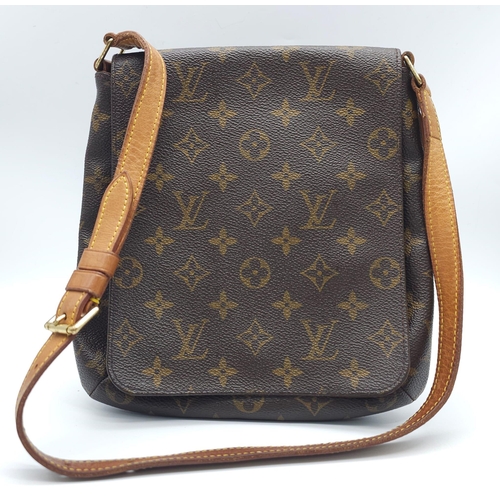 395 - Louis Vuitton Musette Salsa Bag.
Iconic design for everyday wear, which allows you to fit all of you... 