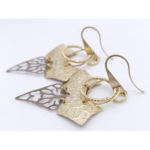 1164 - Sterling Silver Gilt Two Tone Ornate Detailed Earrings. 
6cm Drop, 3.5cm Max Width.