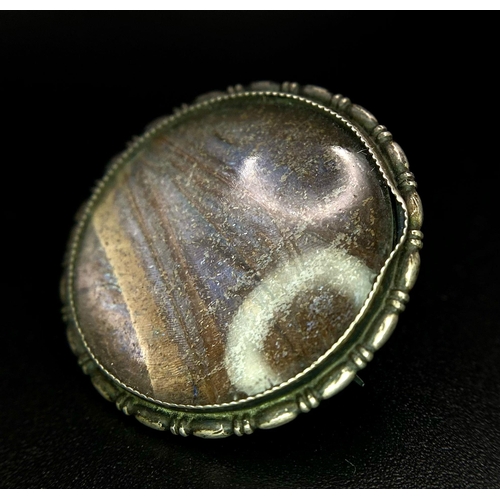 1169 - A sterling silver Agate solitaire ring (AF) come with a silver Agate brooch. Total weight 13G.