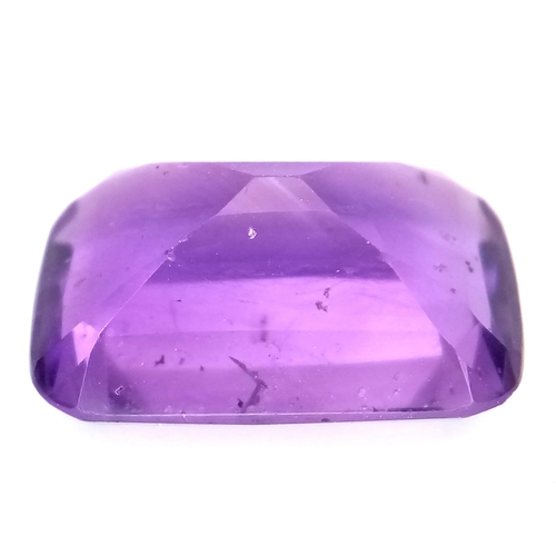 779 - A Single Unmounted Rectangular 6.2ct Amethyst. Boxed.
Ref: 7531