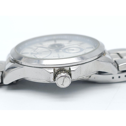 1434 - A Designer Jasper Conran Quartz Watch. Stainless steel bracelet and case - 44mm. White dial with thr... 