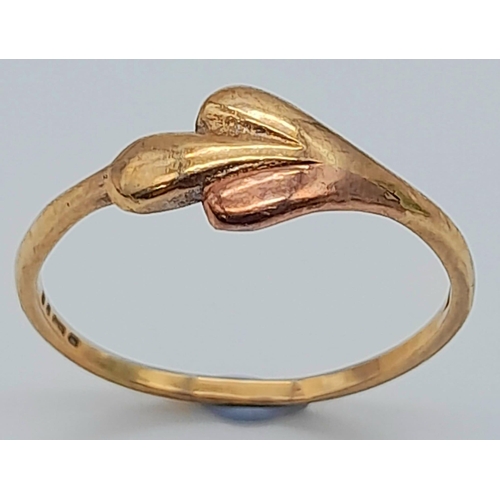 1371 - A Vintage 9K Yellow Gold Arrowhead Ring. Size L. 0.93g weight.