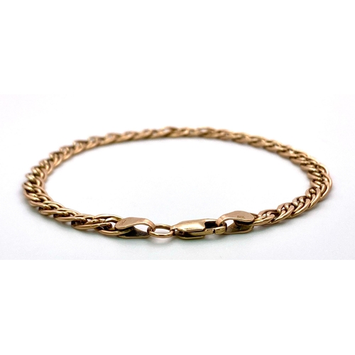 1429 - A Vintage Italian 9K Yellow Gold Double Oval Link Bracelet. 18cm. 2.84g weight.