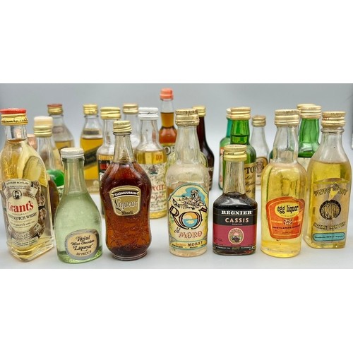 682 - A selection of assorted of miniature bottles of booze. See pictures for more info.