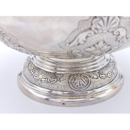 204 - AN ANTIQUE SILVER PUNCH BOWL HAND DECORATED BY A TOP SILVERSMITH IN SHEFFIELD AND HALLMARKED 1910, W... 