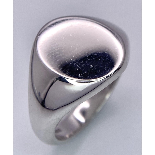 278 - A BRAND NEW SOLID 9K WHITE GOLD SIGNET RING .   8gms   size M