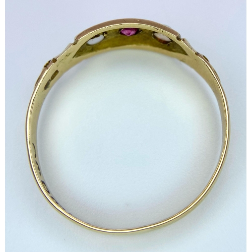 292 - AN ANTIQUE 18K YELLOW GOLD EDWARDIAN RUBY AND OPAL RING. Hallmarked Chester, 1905. Size S, 2.4g tota... 