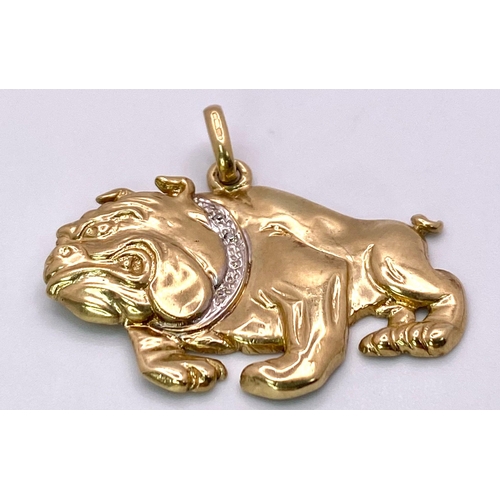 530 - A 9K GOLD BRITISH BULLDOG PENDANT . 3.9gms