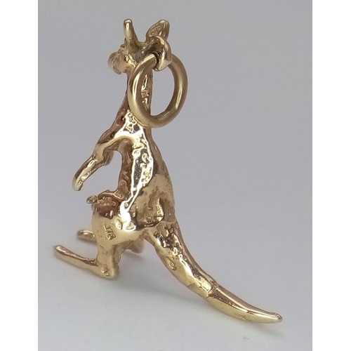 487 - 9K YELLOW GOLD, KANGEROO CHARM AUSTRALIA THEME, CHARM/PENDANT.
WEIGHS 3.9G AND MEASURES 2CM LONG.

R... 