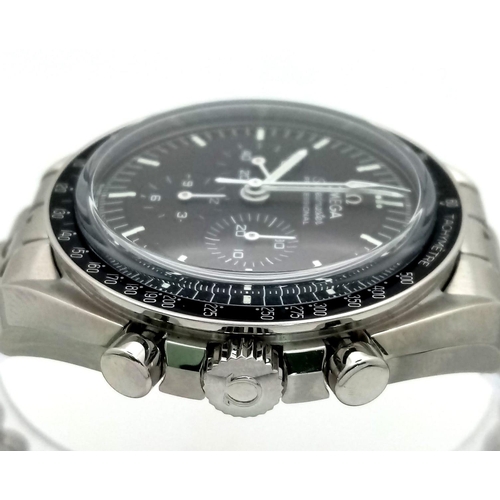 1218 - An Omega Speedmaster Moonwatch Chronograph Gents Watch. Stainless steel bracelet and case - 42mm. Bl... 