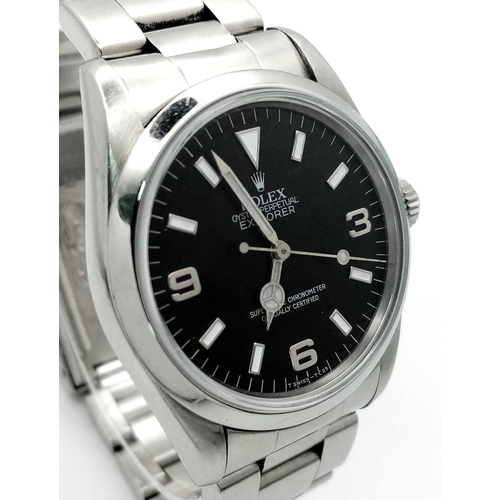 128 - A Vintage Rolex Oyster Perpetual Explorer Gents Watch. Stainless steel bracelet and case - 36mm. Bla... 