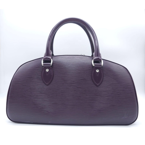 129 - A Louis Vuitton Burgundy Jasmin Cassis Handbag. Epi leather exterior with two rolled leather handles... 