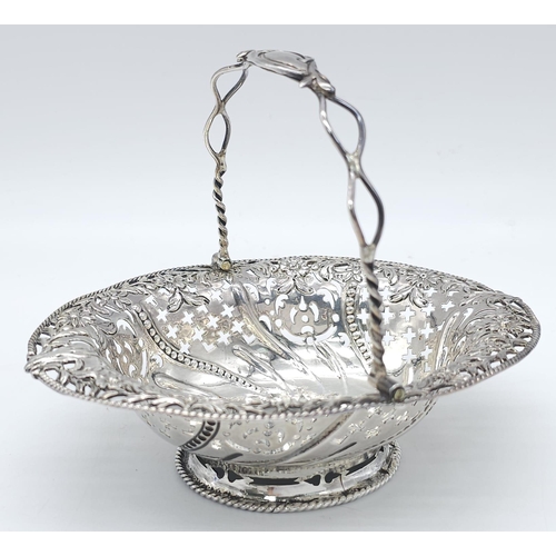 AN EXQUITE EXAMPLE OF A MASTER SILVERSMITH , DATED 1767 AND MADE IN ...