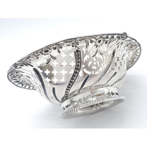 274 - AN EXQUITE EXAMPLE OF A MASTER SILVERSMITH , DATED 1767 AND MADE IN LONDON THIS INTRICATELY DESIGNED... 