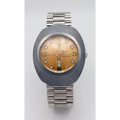 457 - A Rare Rado Diastar Magic Automatic Gents Watch. Original stainless steel bracelet and case - 36mm. ... 