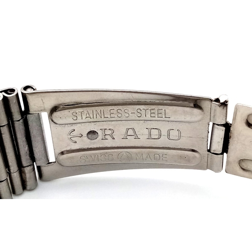 457 - A Rare Rado Diastar Magic Automatic Gents Watch. Original stainless steel bracelet and case - 36mm. ... 