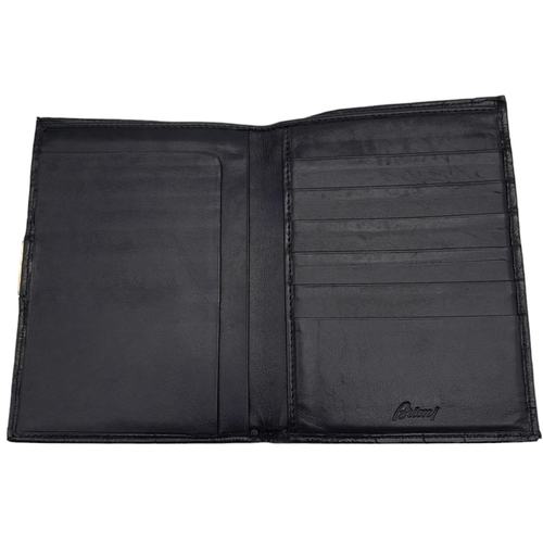 500 - Brioni Black Crocodile Leather Unisex Wallet.
Lovely soft leather exterior with silver tone accent. ... 