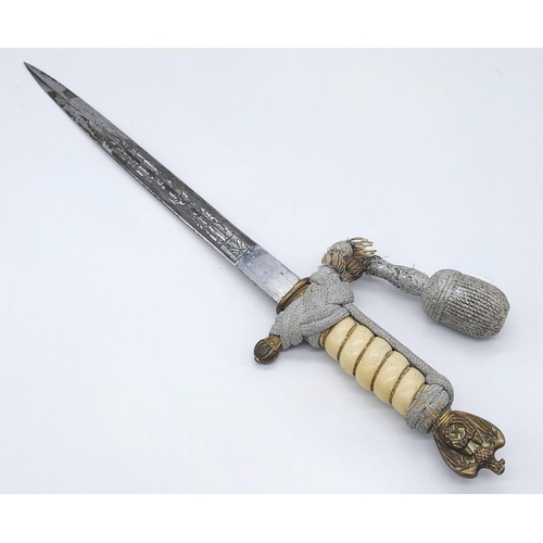 90 - WW2 German Kriegsmarine Officers Dagger. Maker Eichorn.